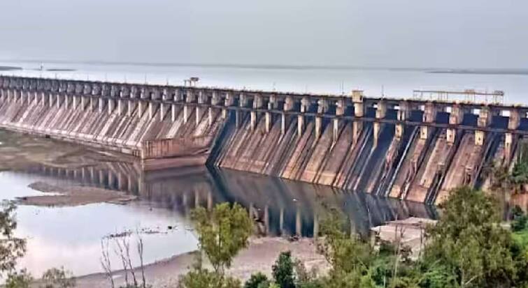 Nagpur news sufficient Water Storage in Dams Totladoh is 50 percent full nagpur dams abundant water storage percent in dams maharashtra marathi news Nagpur News : नागपूरकरांची चिंता मिटली, तोतलाडोह 50 टक्के भरलेलं, इतर धारणांमध्येही पुरेसा पाणीसाठा