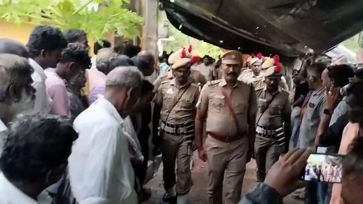 Theni : விடுமுறைக்காக வீட்டுக்கு வந்த காவலர் உயிரிழப்பு; 21 குண்டுகள் முழங்க உடல் அடக்கம்