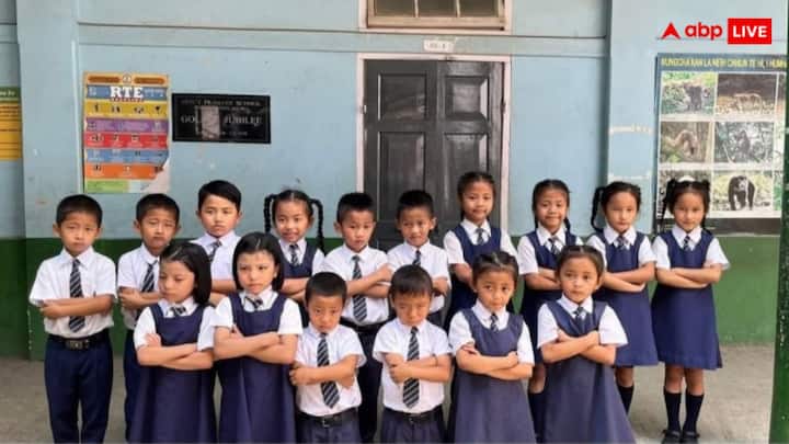 Viral News: आइजोल के एक सरकारी स्कूल में एक साथ 8 जोड़ी जुड़वां बच्चों ने एडमिशन लिया है, इसे लेकर हेडमास्टर ने कुछ बाते कही हैं जो हैरान करने वाली हैं.