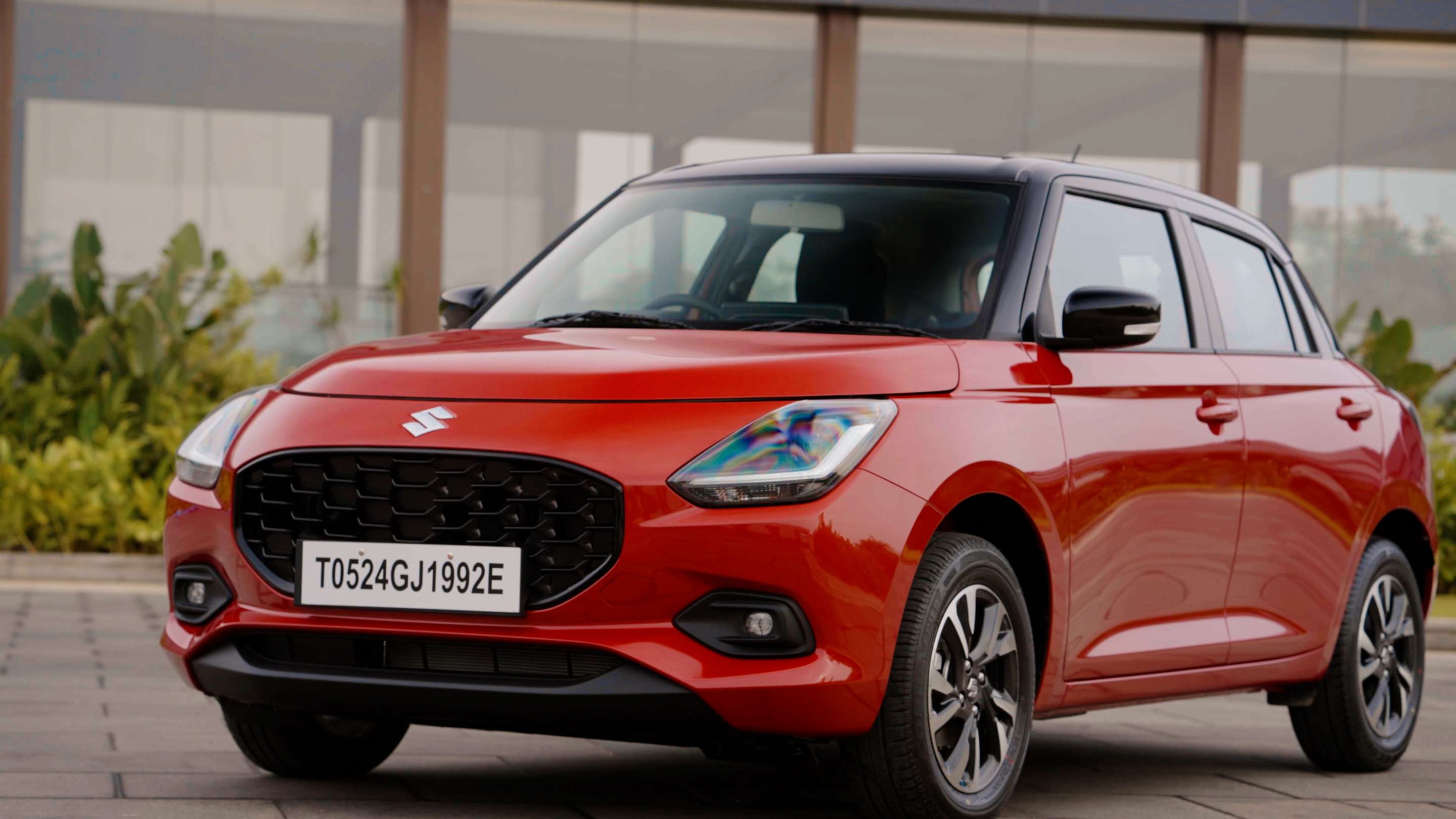 देखिए 2024 Maruti Swift ऑटोमेटिक का रिव्यू, क्या खरीदने लायक है यह स्पोर्टी हैचबैक?