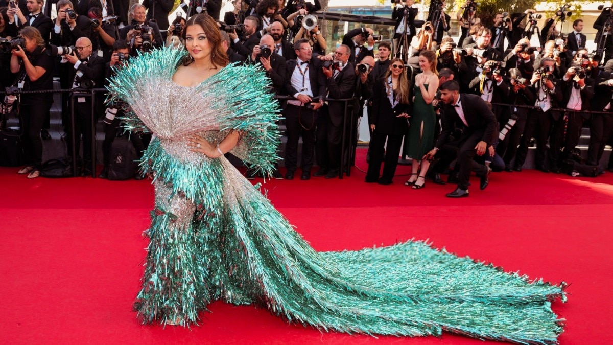 Aishwarya Rai Trolled Cannes Day 2 Look In Falguni Shane Peacock Blue  Silver Dramatic Gown Netizens React