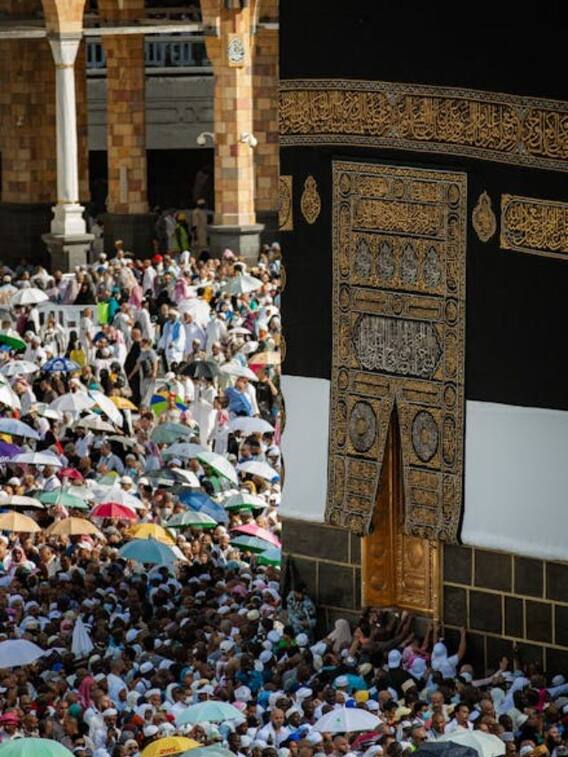 दुनिया की इस मस्जिद में एक लाख लोग एक साथ पढ़ सकते हैं नमाज