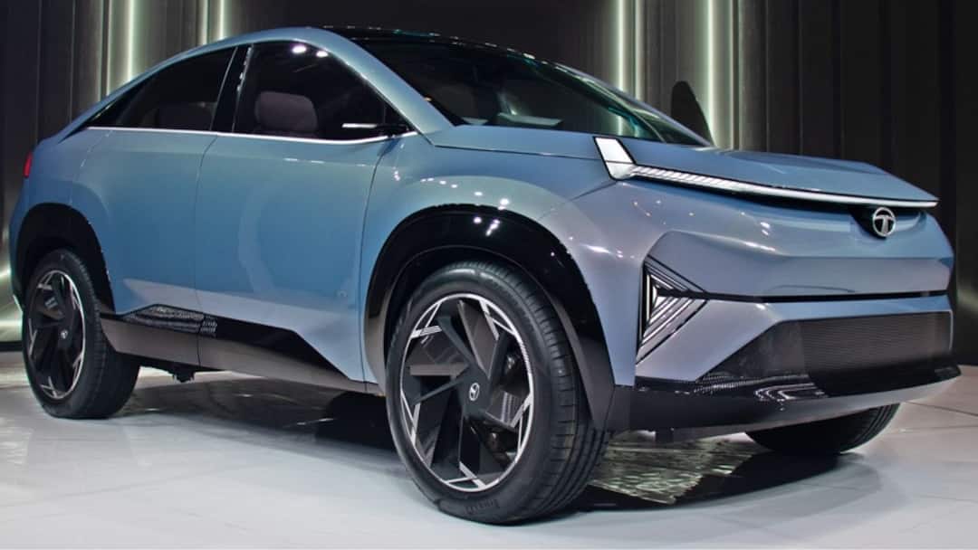 Tata Cars: 3 ஆண்டுகளுக்குப் பிறகு ஒரு புதிய காரை களமிறக்கும் டாடா - கூடவே வரும் 2 அப்டேடட் வெர்ஷன்கள், விவரம் உள்ளே