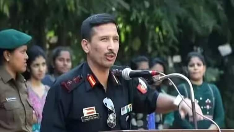 Former officer Colonel Vaibhav Anil Kale killed in Gaza Funeral Last rites in Pune पुणे में हुआ भारतीय सेना के पूर्व अधिकारी कर्नल वैभव अनिल काले का अंतिम संस्कार, गाजा में गई थी जान