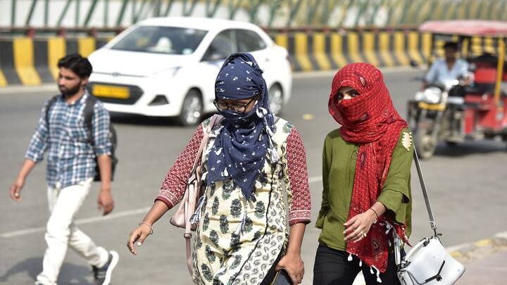 Weather Updates: દિલ્હીથી લઈને રાજસ્થાન-પંજાબ સુધી હીટવેવના કારણે સ્થિતિ વધુ ખરાબ થઈ રહી છે. કેટલાક રાજ્યોમાં તાપમાન 40 ડિગ્રીને પાર કરી ગયું છે. લોકોને ઘરમાં જ રહેવાની સલાહ આપવામાં આવી રહી છે