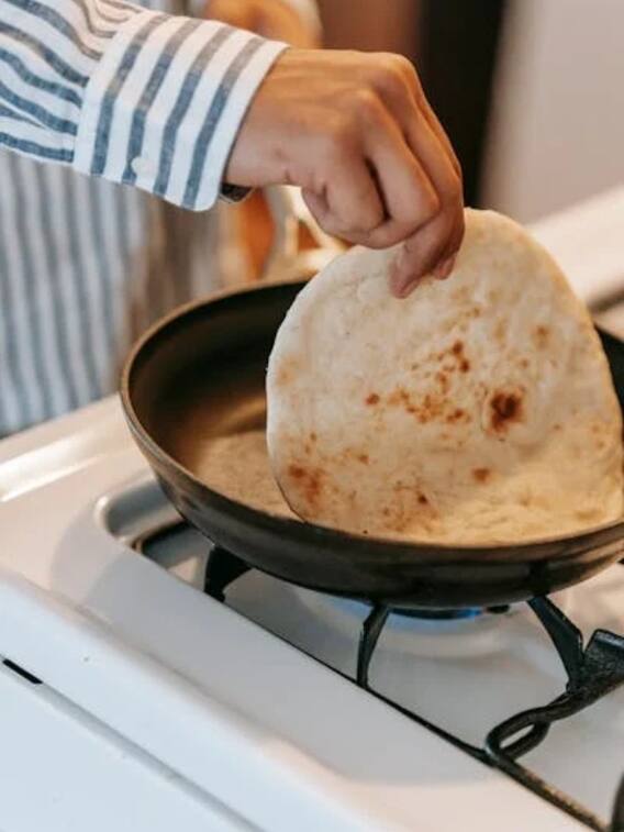 सबसे पहली बार कब बनाई गई थी रोटी