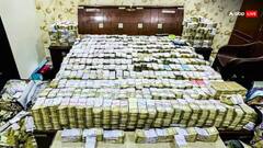 पलंग, कुर्सी और मेज... हर तरफ 500-500 के नोटों की गड्डियां, आगरा में जूता कारोबारी के ठिकानों से 100 करोड़ कैश जब्त