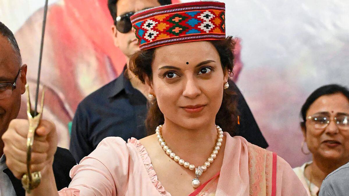 क्या अबू सलेम के साथ BJP कैंडिडेट कंगना रनौत की तस्वीर? जानें वायरल फोटो का सच