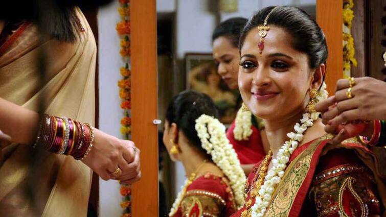 Baahubali actress Anushka Shetty marriage with Kannada producer news in now trending in social media Anushka Marriage: పెళ్లి రెడీ అయిన జేజమ్మ, మూడు ముళ్లు వేయబోయేది ఎవరో తెలుసా?
