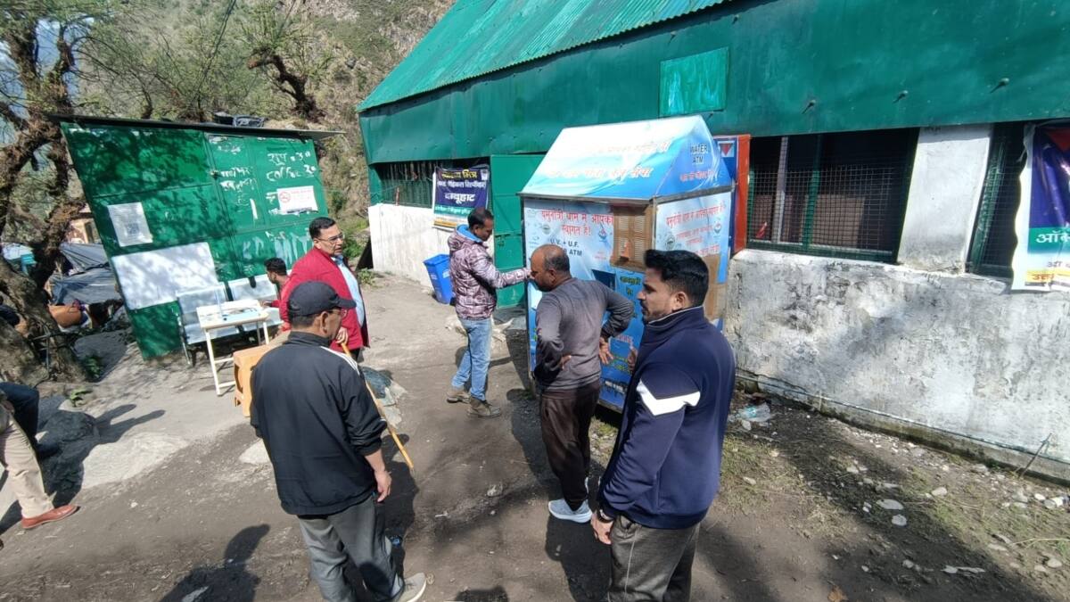 Char Dham Yatra 2024: गंगोत्री-यमुनोत्री धाम में साफ हुआ मौसम, DGP अभिनव कुमार ने लिया व्यवस्थाओं का जायजा