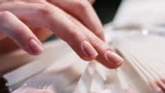 Nails Story: નખ પર દેખાઇ આવા નિશાન તો બની શકે છે ખતરનાક, ડૉક્ટરો કહે છે આને કેન્સરના સંકેત