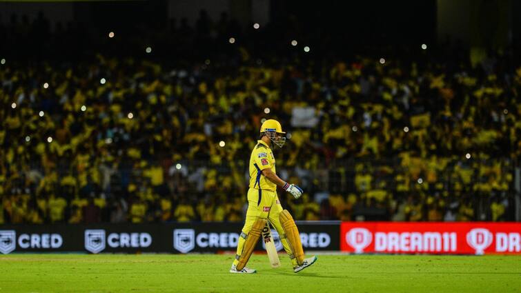 MS Dhoni Trolled On Social Media After RCB vs CSK Match IPL 2024 Latest Sports News RCB vs CSK: सोशल मीडिया पर लगातार ट्रोल हो रहे धोनी, पढ़िए क्या कह रहे हैं आलोचक