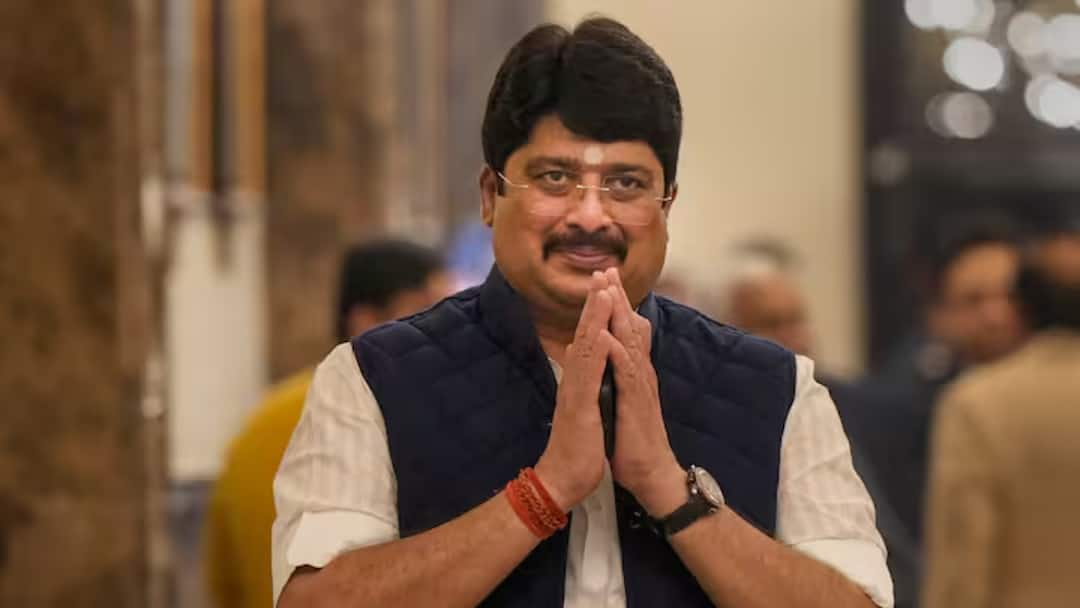 Raja Bhaiya says I have a very good relationship with CM Yogi Adityanath and talked to Amit Shah राजा भैया बोले- 'सीएम योगी से मेरे बहुत अच्छे रिश्ते, बात करता हूं, अमित शाह से बात हुई'