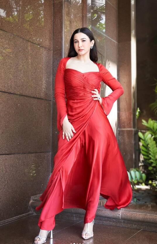 ઉનાળામાં કૂલ દેખાવવા માટે પહેરો ગૌહર ખાન જેવા આઉટફિટ