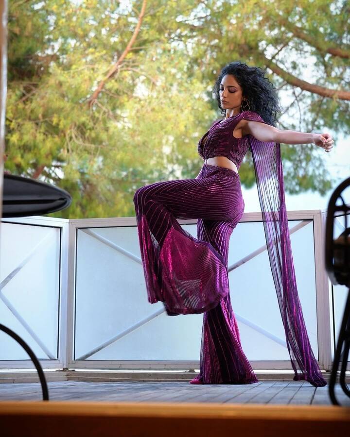 शोभिता ने भले ही इस साल कान्स के रेड कार्पेट पर कदम रखा हो, लेकिन इससे पहले भी वे इस इवेंट का हिस्सा रह चुकी हैं. एक्ट्रेस 8 साल पहने 2016 के कान्स इवेंट में अपनी फिल्म के प्रीमियर के लिए शामिल हुई थीं.