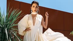 Kiara Advani at Cannes 2024 : వైట్​ కలర్​ డీప్​ నెక్​ డ్రెస్​లో హాట్​గా ముస్తాబైన కియారా అద్వానీ.. కేన్స్ ఫిల్మ్​ఫెస్టివల్​లో స్టన్నింగ్​గా కనిపించి బ్యూటీ