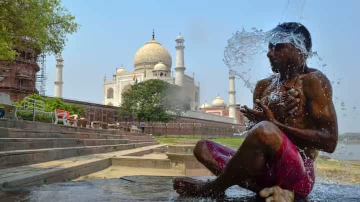 ઉત્તર ભારતમાં હીટવેવના કારણે લોકોની હાલત કફોડી બની છે. રાજસ્થાનના બાડમેરમાં 46.9 ડિગ્રી તાપમાન નોંધાયું હતું. જયપુર સહિત રાજ્યના મોટાભાગના વિસ્તારોમાં લોકોને હીટવેવનો સામનો કરવો પડશે. રાજસ્થાનના ઘણા ભાગોમાં તાપમાન 45 ડિગ્રીને વટાવી રહ્યું છે.