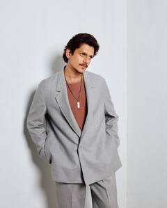 कभी अकाउंट में थे सिर्फ 18 रुपए, पाई-पाई को मोहताज हो गया था ये एक्टर, आज एक्टिंग के जरिए कमाता है करोड़ों, पहचाना ?