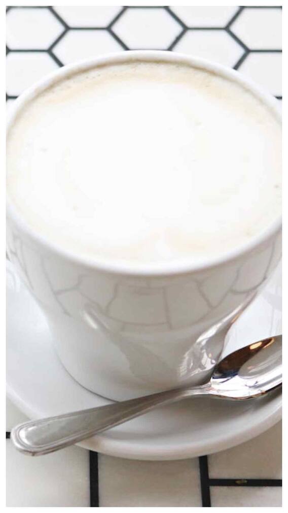 నిద్రకు ముందు గోరువెచ్చని పాలు తాగితే ఇన్ని లాభాలుంటాయా?