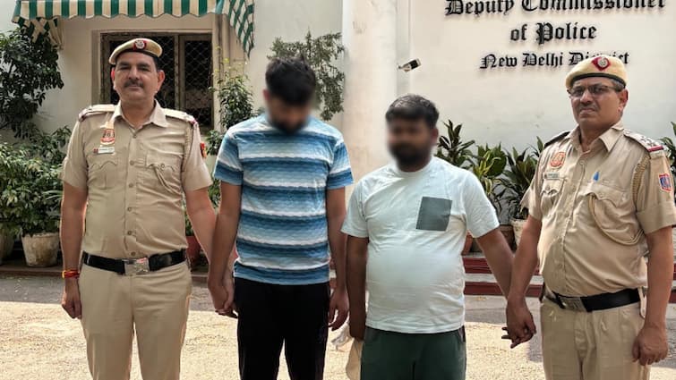 Delhi Police busted NEET exam Solver gang four arrested including two MBBS students ann Delhi NEET Exam: नीट एग्जाम सॉल्वर गैंग का भंडाफोड़, प्रॉक्सी बनकर एग्जाम दे रहे दो MBBS स्टूडेंट समेत चार गिरफ्तार