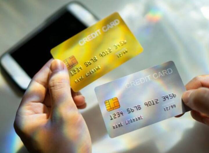 क्रेडिट कार्ड क्रमांकातील 7 ते 15 हे अंक तुमच्या क्रेडिट कार्डचा अकाऊंट नंबर सांगतात. हा अकाऊंट नंबर ज्यांनी तुम्हाला कार्ड दिले आहे, त्या बँक किंवा फायनॅन्शीयल इन्स्टिट्यूटकडे असतो.