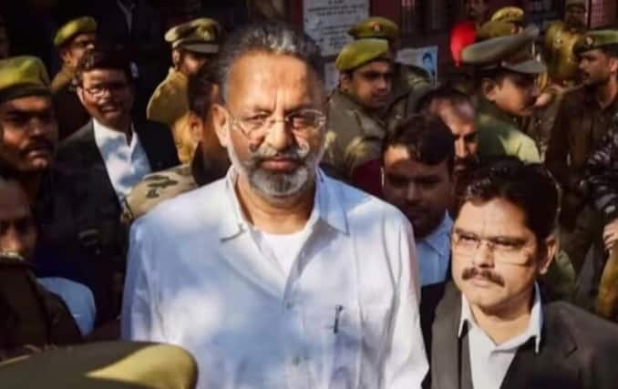 अपने पिता मुख्तार अंसारी के मुदकमों को लेकर उमर ने कहा कि उनपर 63 केस दर्ज थे, लेकिन 43 मुकदमों में वो बरी हुए हैं. ये कोई नहीं बताता.