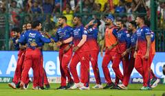 RCB vs CSK : आरसीबीनं करुन दाखवलं, प्लेऑफमध्ये एंट्री,विराट कोहली भावूक, डु प्लेसिसचा जल्लोष Photos