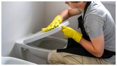 टॉयलेट कॉमोड से आ रही है भयंकर बदबू? आजमाएं ये ट्रिक, तुरंत हो जाएगी गायब