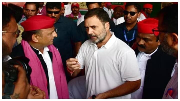 दोनों ने हालांकि इसके बाद आपस में बातचीत की. उनक इस बातचीत का वीडियो सोशल मीडिया पर जारी कर दिया है.