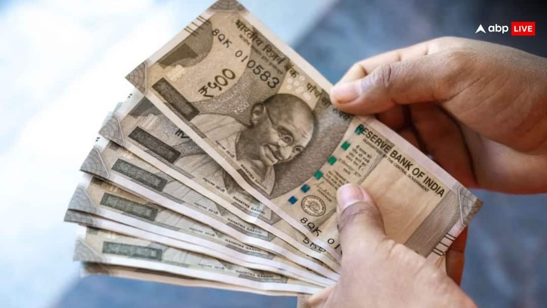 Lok Sabha Elections 2024: आपके सिर पर कितना कर्ज? सपा प्रवक्ता का दावा उड़ा देगा हर भारतीय के होश Lok Sabha Elections 2024 samajwadi party leader Anurag Bhadouria said how much debt india and every indian have in 10 year Lok Sabha Elections 2024: आपके सिर पर कितना कर्ज? सपा प्रवक्ता का दावा उड़ा देगा हर भारतीय के होश