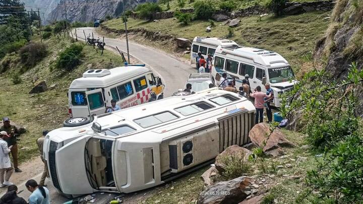 A tempo traveller overturned while carrying pilgrims to Gangotri Dham, near Saungad in Uttarkashi, on May 15, 2024 | Photo: PTI