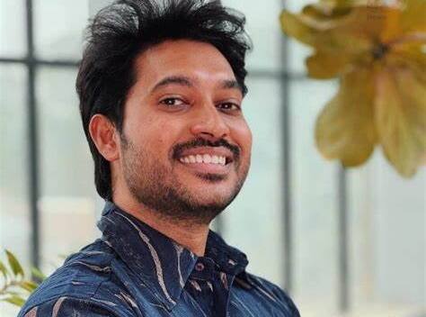 தற்போது மிகவும் பிரபலமான ரியாலிட்டி ஷோவான குக் வித் கோமாளி சீசன் 5 நிகழ்ச்சியின் நடுவராக கலக்கி வருகிறார்.
