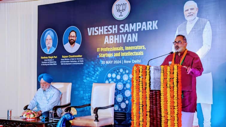 Rajeev Chandrasekhar, Hardeep Singh Puri Interact With Tech Entrepreneurs At 'Vishesh Sampark'