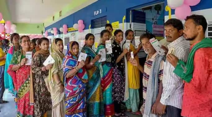 આજે એટલે કે 20મી મેના રોજ પાંચમા તબક્કાનું મતદાન ચાલી રહ્યું છે. આઠ રાજ્યોમાં લોકસભાની કુલ 49 બેઠકો પર મતદાન થઈ રહ્યું છે.