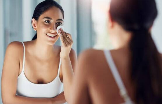 Many people are troubled by the oily nose know the simple remedy Oily Nose: ઘણા લોકો નાક પર જમા થતા ઓઈલથી પરેશાન રહે છે, જાણો સરળ ઉપાય 