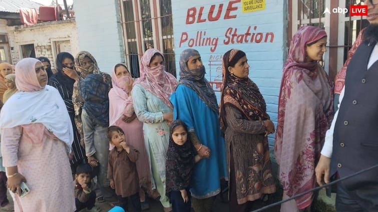 कश्मीरी पंडित ने मताधिकार का किया इस्तेमाल, फिर भी दिल में रह गई एक कसक, जानें वोट डालने के बाद