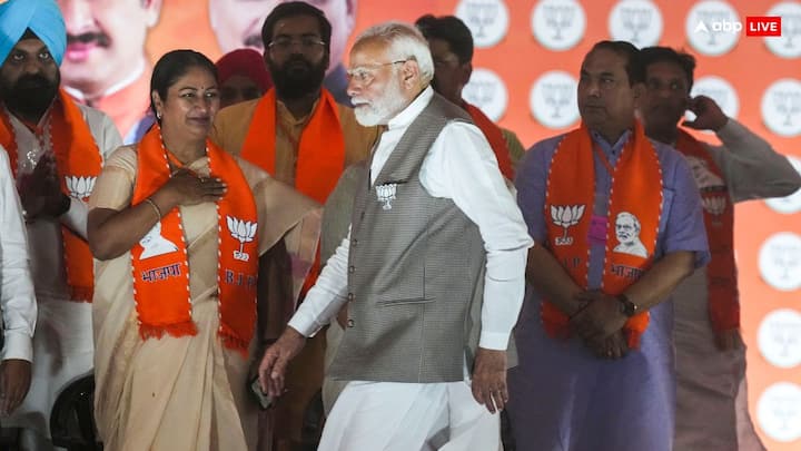 'मोजो स्टोरी' नाम के यूट्यूब चैनल पर अपलोड किए गए वीडियो में 'जन सुराज' के संस्थापक बड़ा अनुमान जताते दिखे. वह बोले,