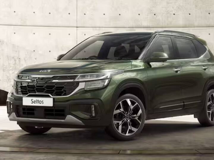 Kia Seltos ਵੀ ਇੱਕ ਸ਼ਾਨਦਾਰ ਕਾਰ ਹੈ। ਇਸ ਕਾਰ 'ਚ ADAS ਲੈਵਲ-2 ਦੇ ਨਾਲ 17 ਆਟੋਨੋਮਸ ਫੀਚਰਸ ਦਿੱਤੇ ਗਏ ਹਨ। ਕਾਰ 'ਚ ਡਿਊਲ-ਪੇਨ ਪੈਨੋਰਾਮਿਕ ਸਨਰੂਫ ਵੀ ਹੈ। ਇਸ Kia ਕਾਰ 'ਚ 10.25-ਇੰਚ ਦੀ ਟੱਚਸਕਰੀਨ AVNT ਸਿਸਟਮ ਹੈ। ਕਾਰ 'ਚ ਪੂਰੀ ਤਰ੍ਹਾਂ ਨਾਲ ਡਿਜੀਟਲ ਕਲੱਸਟਰ ਦਾ ਫੀਚਰ ਵੀ ਦਿੱਤਾ ਗਿਆ ਹੈ। ਇਸ Kia ਕਾਰ ਦੀ ਐਕਸ-ਸ਼ੋਰੂਮ ਕੀਮਤ 10,89,900 ਰੁਪਏ ਤੋਂ ਸ਼ੁਰੂ ਹੁੰਦੀ ਹੈ।