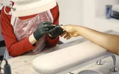 Nail Diseases: ਨਹੁੰਆਂ 'ਤੇ ਅਜਿਹੇ ਨਿਸ਼ਾਨ ਹੋਣਾ ਖ਼ਤਰਨਾਕ, ਡਾਕਟਰਾਂ ਨੇ ਦੱਸਿਆ ਕੈਂਸਰ ਦੀ ਨਿਸ਼ਾਨੀ