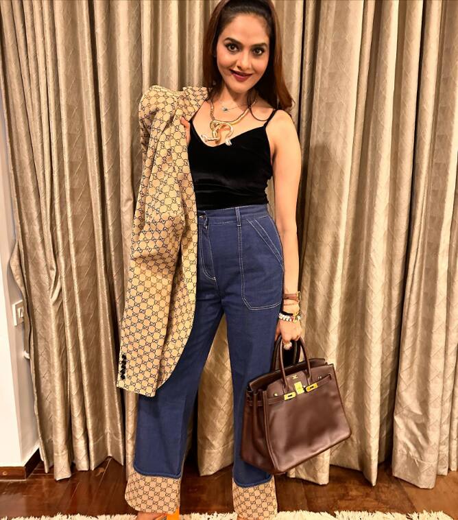 दरअसल ये खुलासा 90 के दौर की फेमस एक्ट्रेस मधु ने किया है. मधु इन दिनों श्रेयस तलपड़े के साथ अपनी हालिया रिलीज हुई फिल्म ‘कर्मम भुगतम’ को लेकर सुर्खियों में हैं.