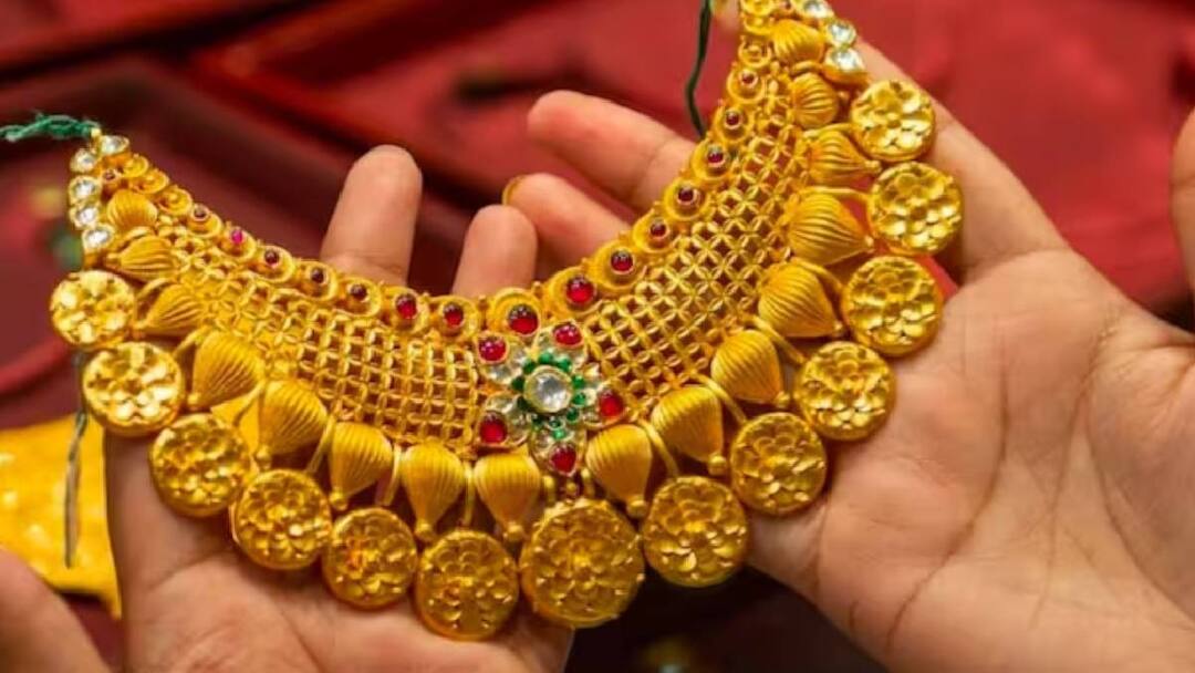 Latest Gold Silver Rate:வரலாற்றில் புதிய உச்சம்..ஒரு சவரன் தங்கம் விலை ரூ.55 ஆயிரத்தை கடந்தது!