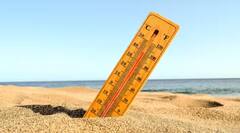 Heat Wave: ਅਸਮਾਨ ਤੋਂ ਵਰ੍ਹ ਰਹੀ ਅੱਗ, ਇਸ ਕੜਾਕੇ ਦੀ ਗਰਮੀ ਤੋਂ ਆਪਣੇ ਆਪ ਨੂੰ ਬਚਾਉਣ ਲਈ ਅਪਣਾਓ ਆਹ ਤਰੀਕੇ