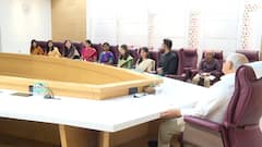 Photos: ગુજરાત કેડરમાં ફાળવાયેલા ૮ પ્રોબેશનરી IAS સાથે મુખ્યમંત્રીએ કરી મુલાકાત