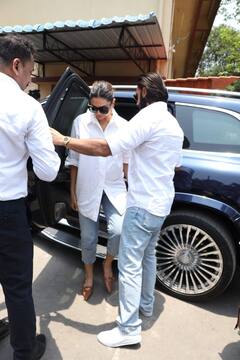 पति रणवीर सिंह के साथ वोट डालने पहुंचीं प्रेग्नेंट दीपिका पादुकोण, चलने में हुई परेशानी तो वाइफ को प्यार से संभालते दिखे एक्टर