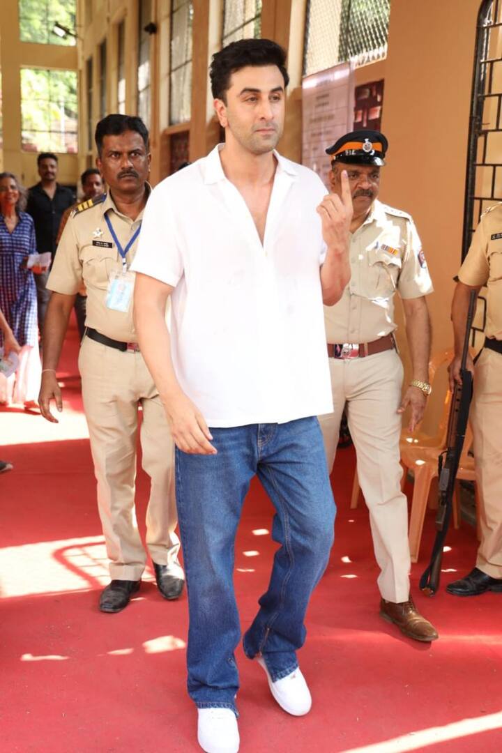 The actor happily poses for the paparazzi after casting his vote. (All images: Manav Manglani)