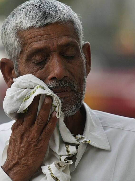 दिल्ली में प्रचंड गर्मी से हाल बेहाल, IMD ने फिर जारी किया रेड अलर्ट