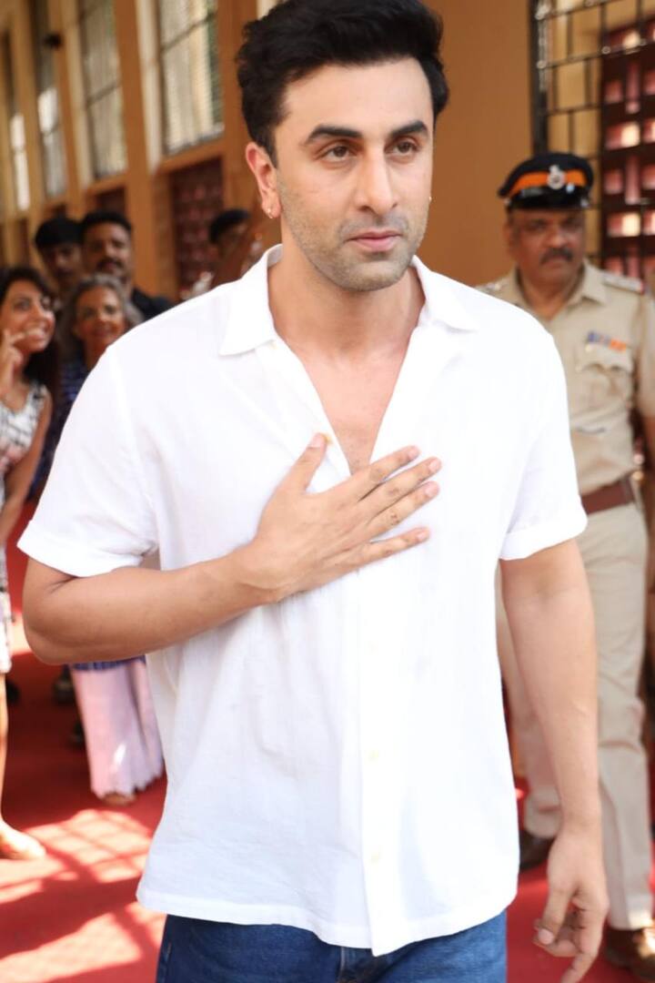 Ranbir Kapoor was also clicked by the paps as he came to exercise his right.