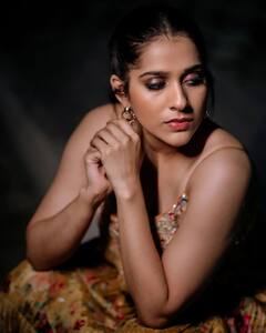 Rashmi Gautam Photos : సూపర్ హాట్ లుక్స్​లో రష్మీ గౌతమ్.. స్లీవ్​లెస్​ డ్రెస్​లో సూపర్ ఫోజులిచ్చిన యాంకర్