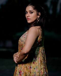 Rashmi Gautam Photos : సూపర్ హాట్ లుక్స్​లో రష్మీ గౌతమ్.. స్లీవ్​లెస్​ డ్రెస్​లో సూపర్ ఫోజులిచ్చిన యాంకర్