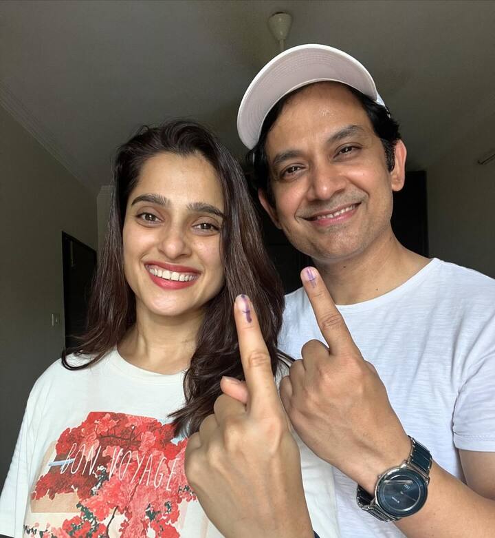 सिनेसृष्टीतील लाडकी जोडी प्रिया बापट (Priya Bapat) आणि उमेश कामत (Umesh Kamat) यांनी देखील मतदानाचा हक्क बजावला.